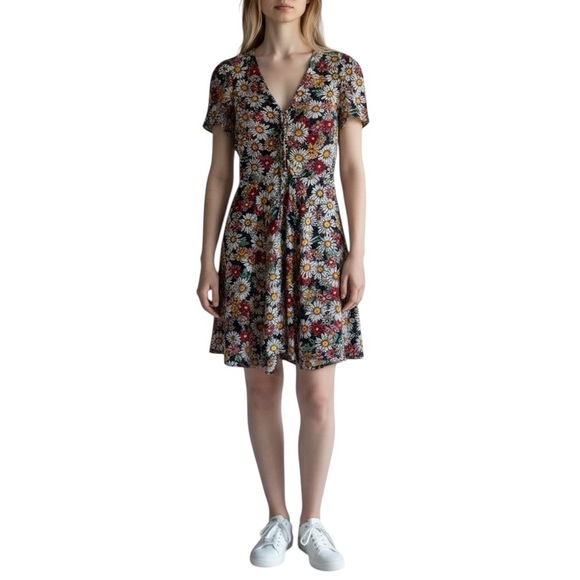 Reformation Dresses & Skirts - Reformation daisy print lace up fit and flare mini dress size 2 good condition